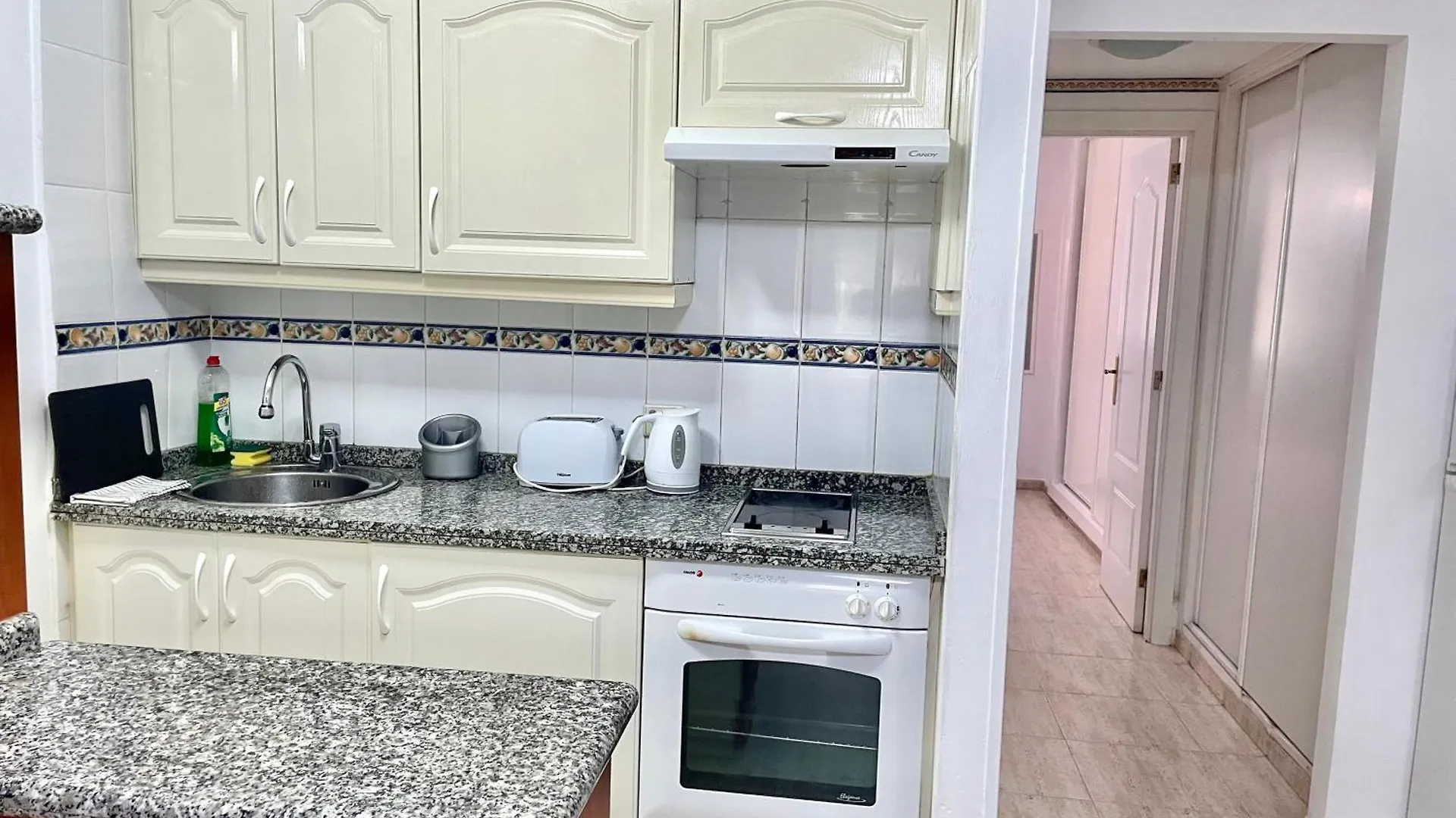 Cozy Apartment In Oasis Costa Adeje